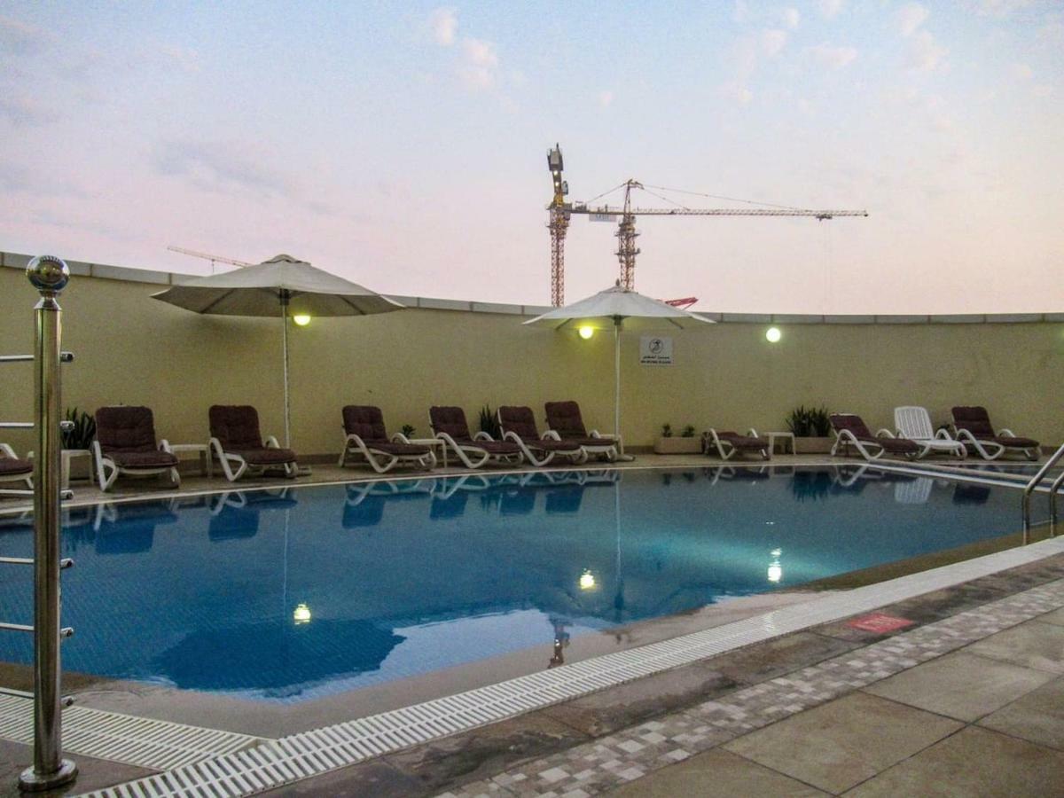 Frank Porter - Goldcrest Executive Apartment Dubai Ngoại thất bức ảnh
